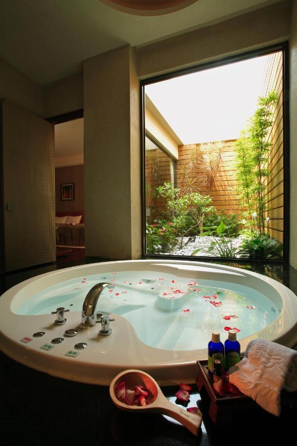 Spring Spa Motel Dali Extérieur photo